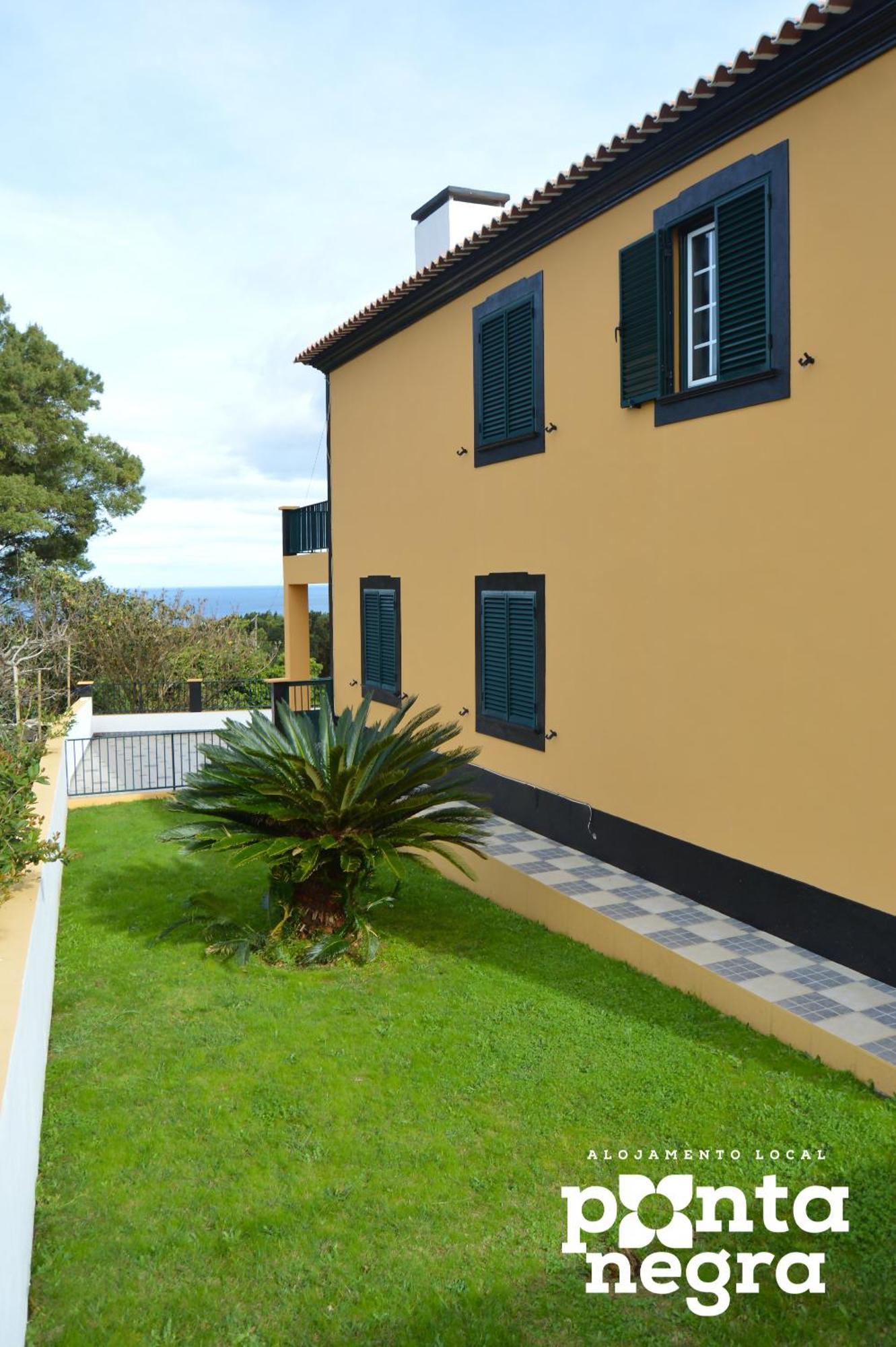 Homestay The Emigrant House By Pontanegraazores
